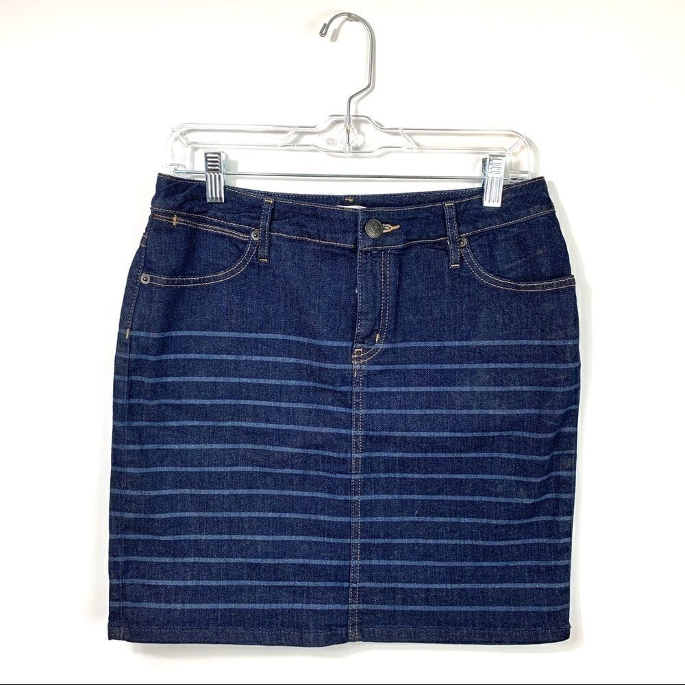 3 For $20 Fossil Classic 5 pocket Denim Jeans Skirt size: 27
